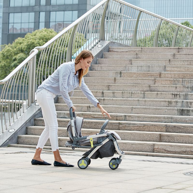 Four Wheels Lightweight Folding Baby Stroller-Grey （Green Wheels）