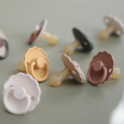 Frigg - Latex Daisy Pacifier Twin Pack