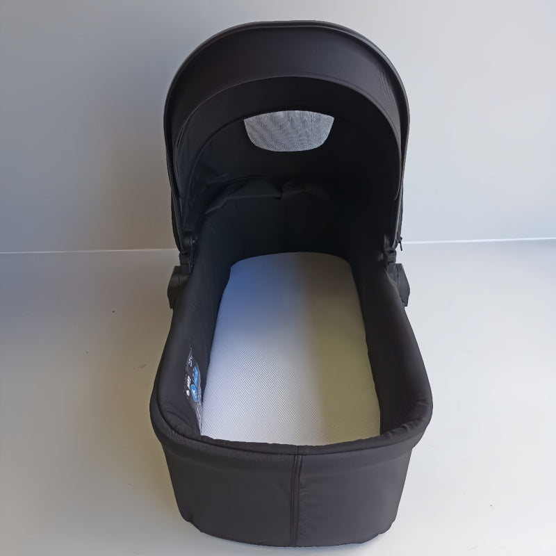 Newborn Pram – Palms 1+ Stroller with Bassinet, Car Seat and ISOFIX Base (Black)