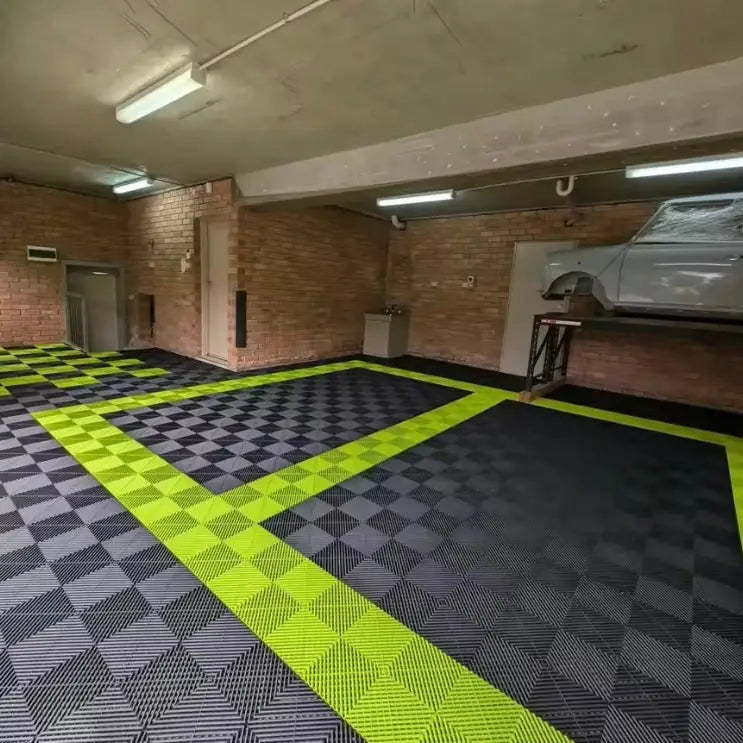 Interlocking Plastic Garage Flooring Tiles (Pack of 25 Tiles)