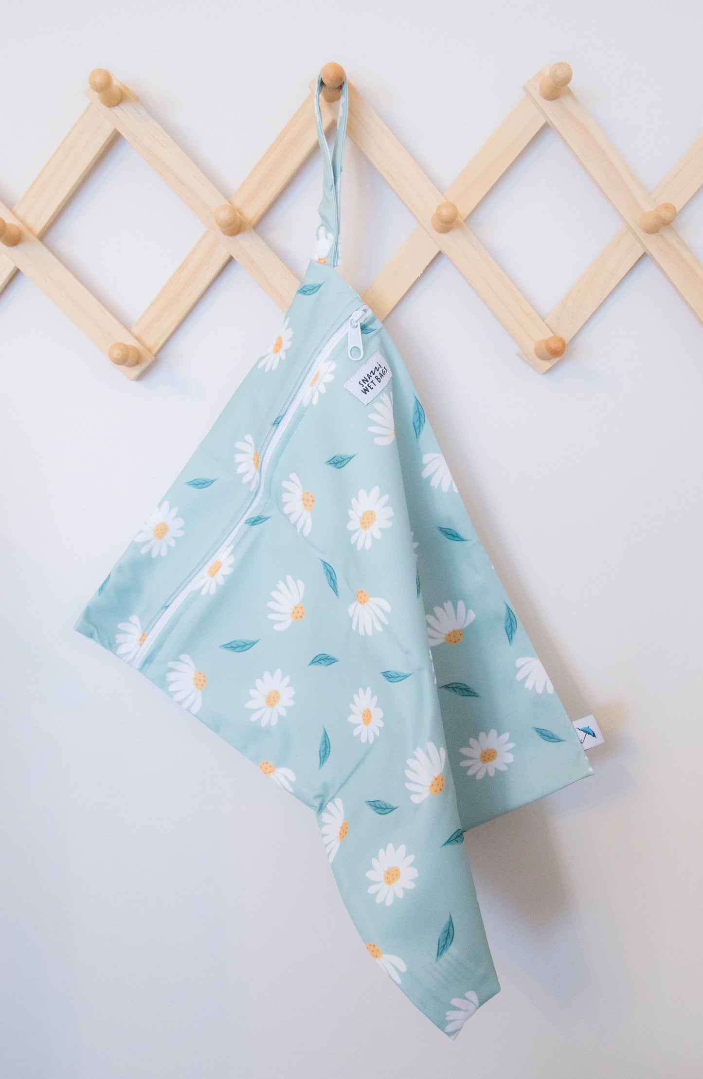 Snazzi Reusable Wet Bags – Medium by Brolly Sheets