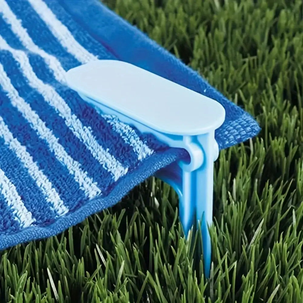Outdoor Beach & Picnic Mat Towel Holder – Windproof Camping Tool (4pcs)