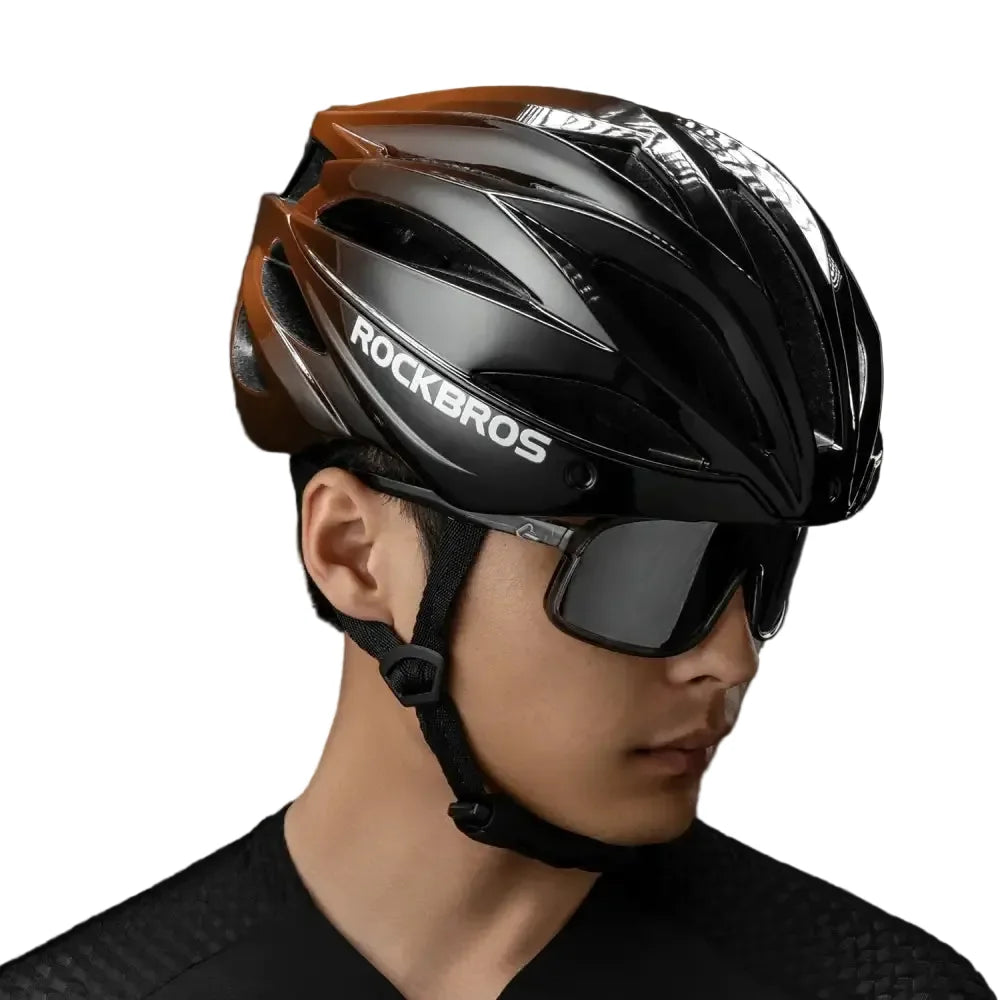 Adjustable Cycling Helmet 58–62cm with Integrated Magnetic Goggles