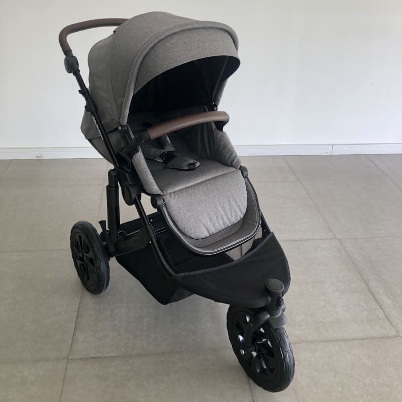 Newborn Pram – EasyGo 1+ Three Wheel Stroller with Carrycot, Car Seat and Rotating ISOFIX Base (Grey)