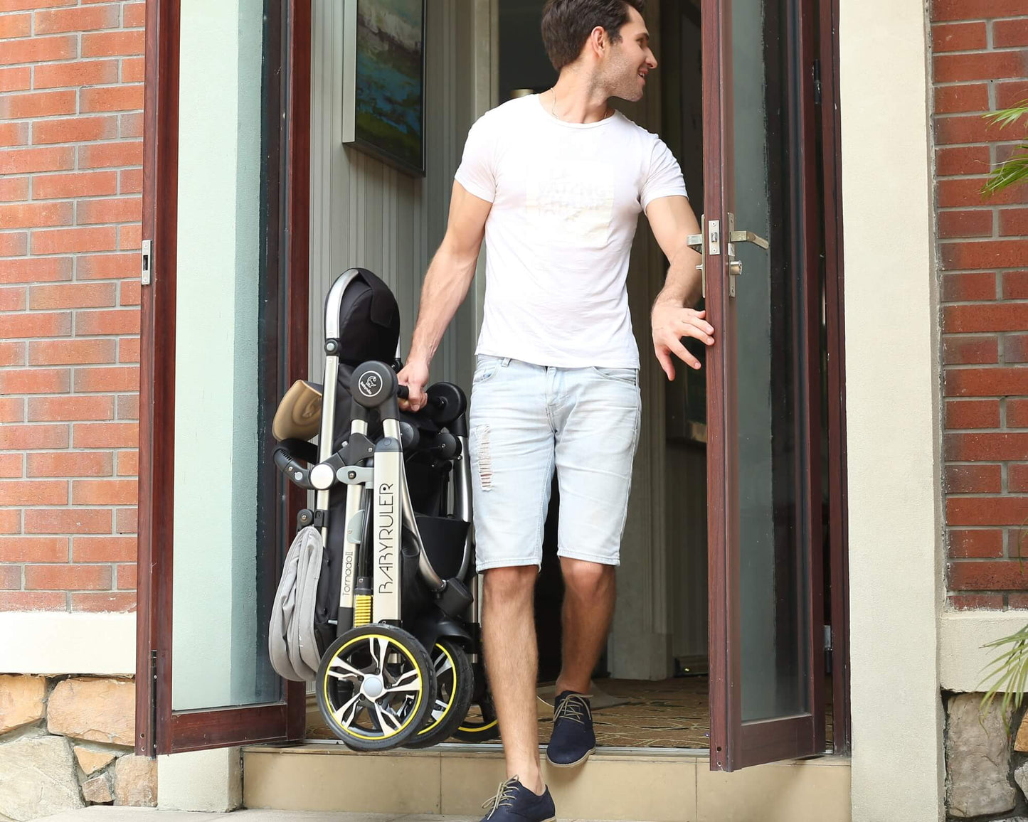 Three Wheels Baby Stroller with All Accessories -Black