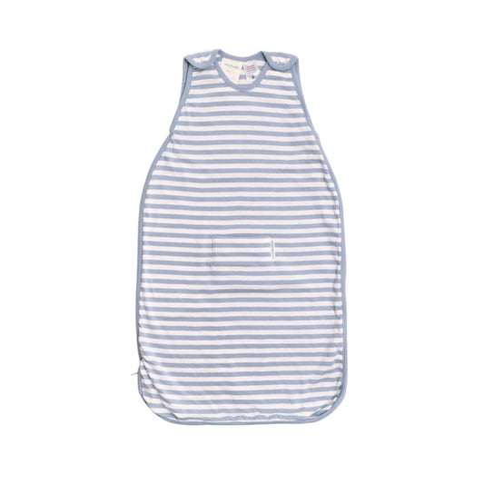 Made for babies up until 9 months, this 3 seasons sleep bag is suitable in temperatures from 18 to 28 degrees.